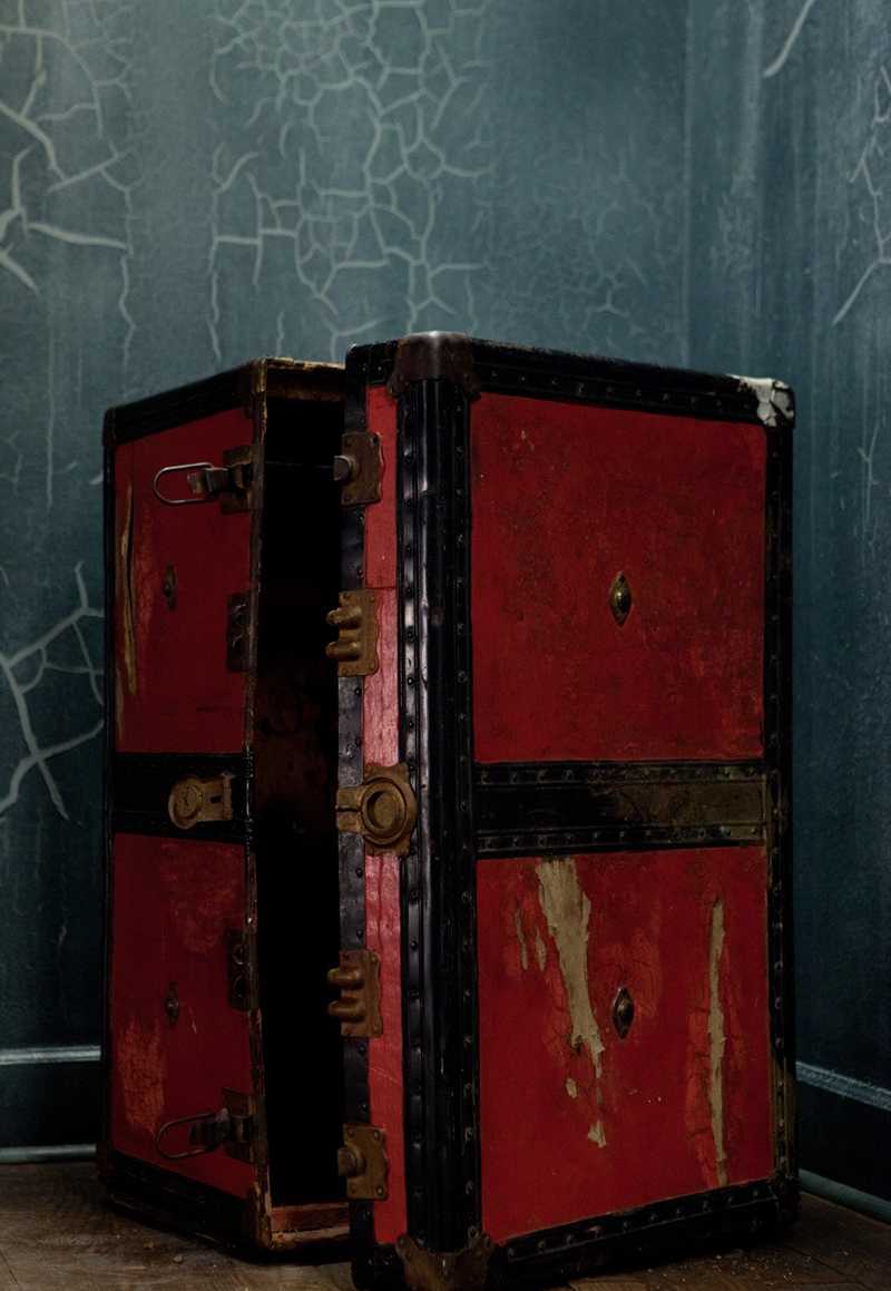 caja roja de the collection