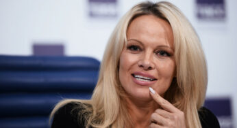 Pamela Anderson se marca un desnudo integral en su regreso al mundo del cine