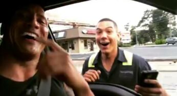 El video del momento: ¿Qué pasa si estás en un atasco y Dwayne Johnson está en el coche de al lado?